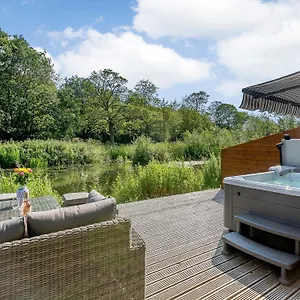  Holiday home Waterside Thirteen - Uk11853 United Kingdom