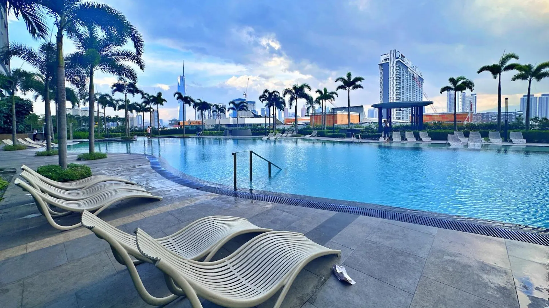 Trion @ Kuala Lumpur Near Klcc Trx By Cityscape